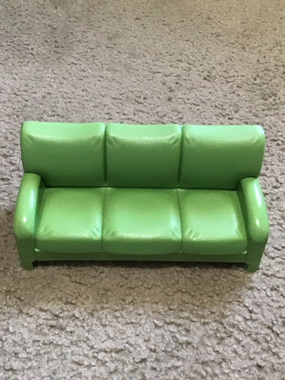 HTF HANNAH MONTANA Green couch from the Hannah Montana Beach House
